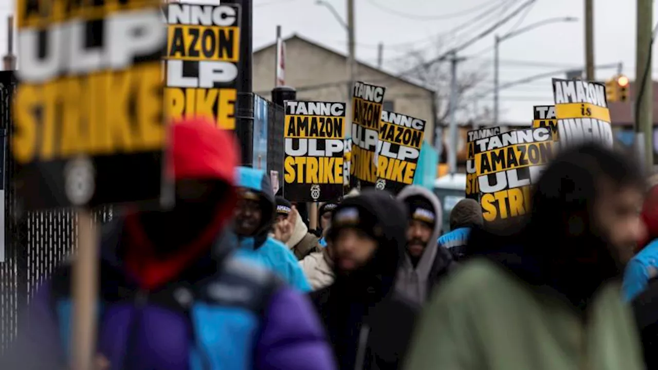 Los conductores del sindicato Teamsters amplían la huelga contra Amazon