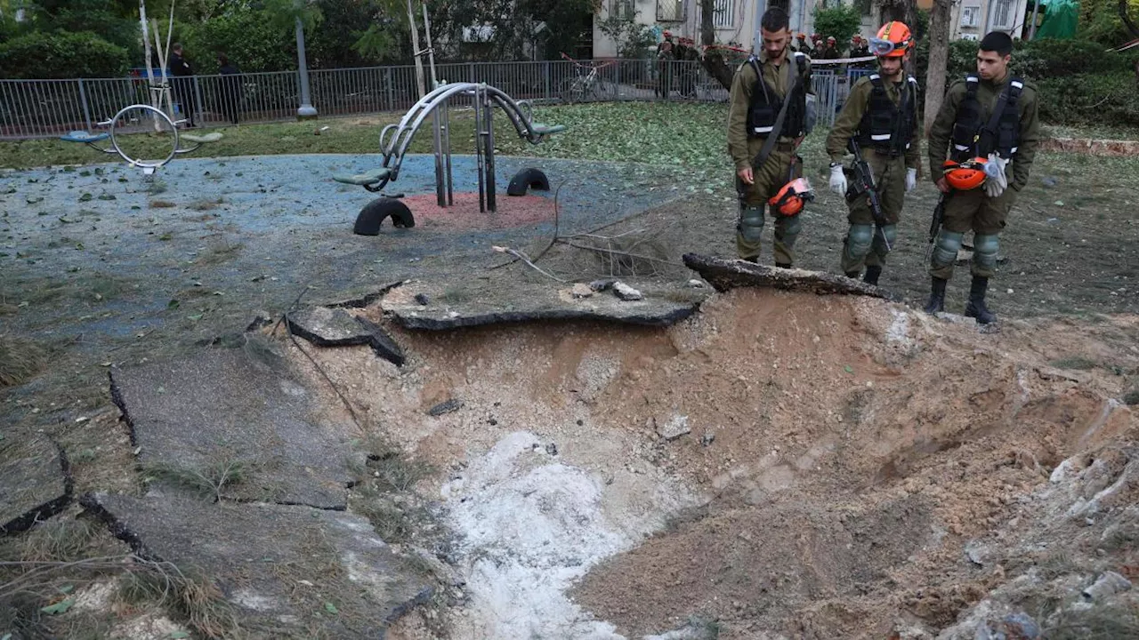 Tel Aviv, missile dallo Yemen in un parco pubblico: almeno 16 feriti, anche bambini