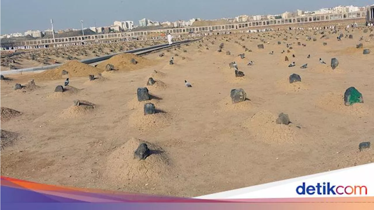 Kisah Haru Rasulullah SAW ketika Ziarah ke Makam Ibunda