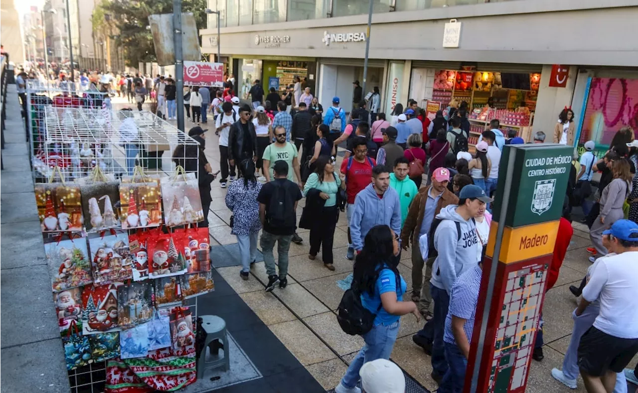 Ambulantes disminuyen ventas de locatarios en Centro Histórico; “bloquean el paso y tapan visibilidad de los negocios”, denuncian