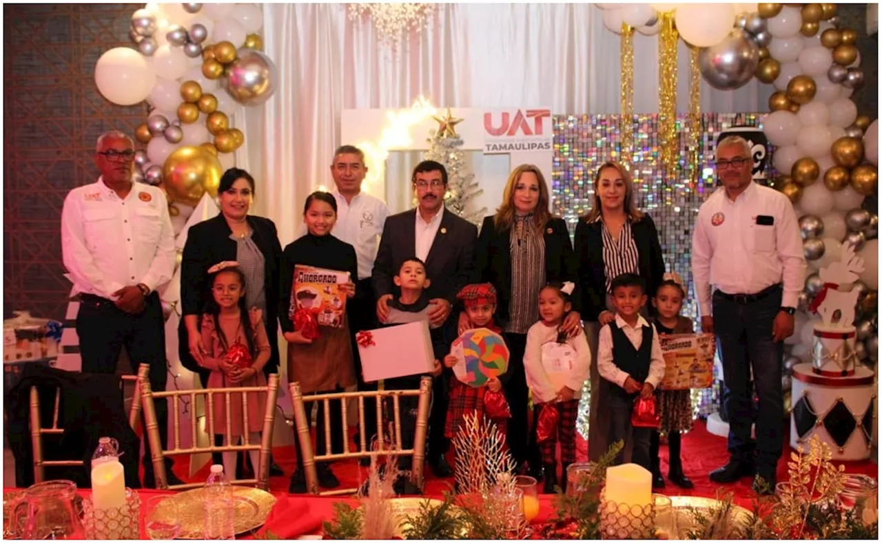 Rector de Universidad de Tamaulipas encabeza festejos de Navidad con trabajadores; les desea paz y armonía