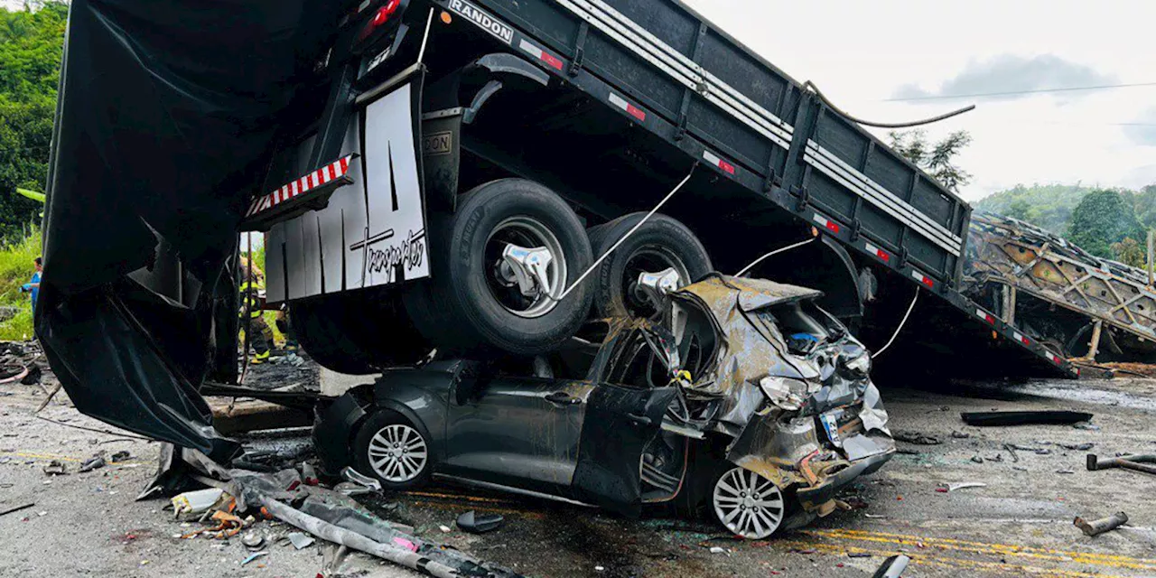 Choque entre un autobús y un camión deja más de 30 muertos en Brasil