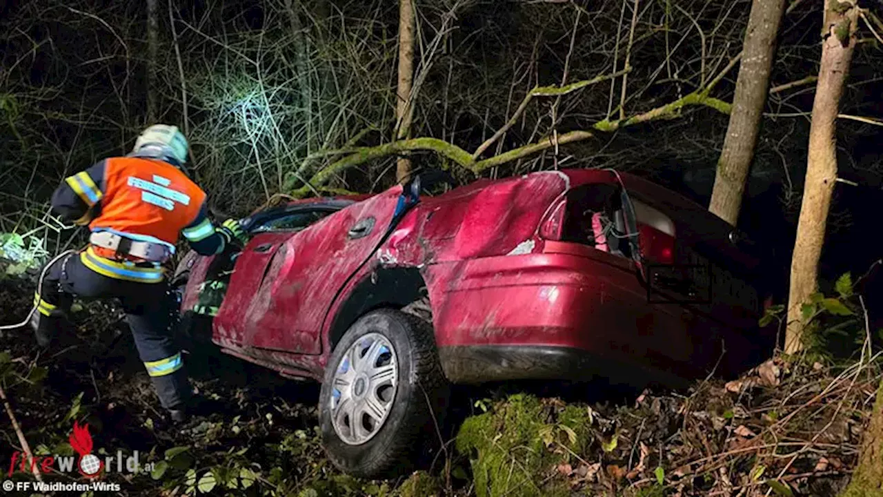 Nö: Unfall an schwer einsehbarer Stelle in Waidhofen / Ybbs → Lenker hatte großes Glück