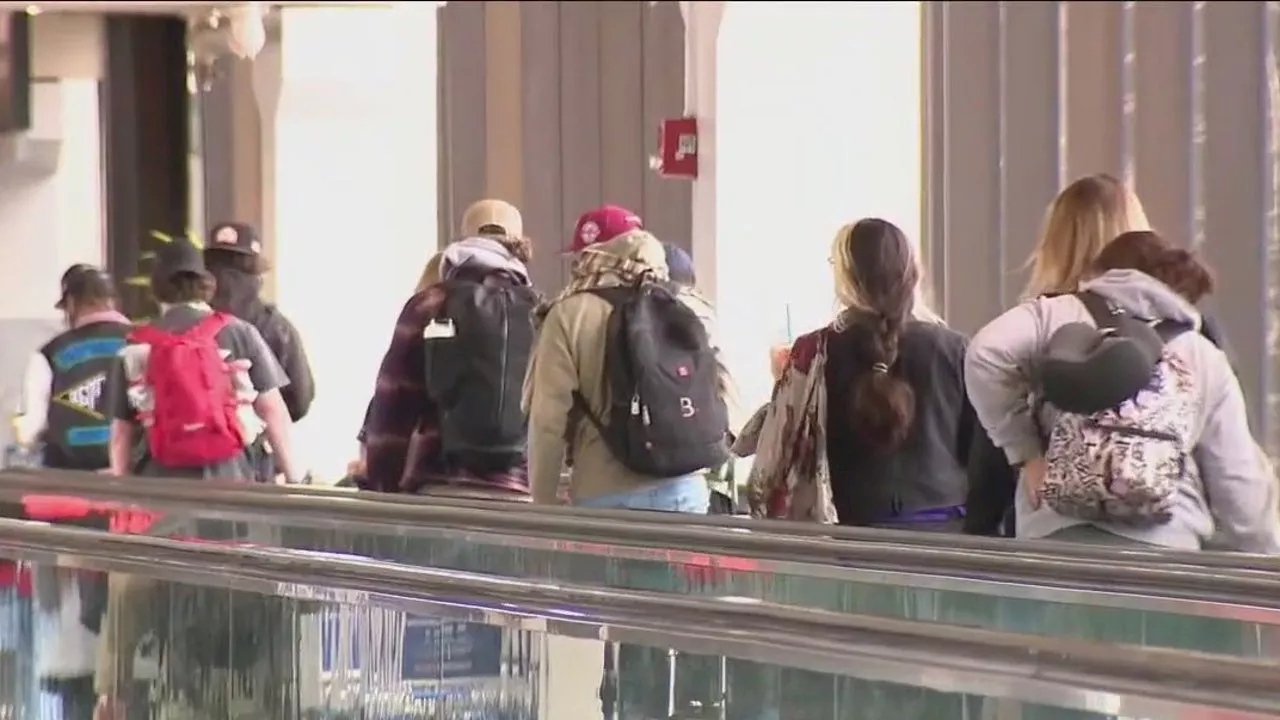 Record-breaking holiday travel expected as loved ones reunite for Christmas