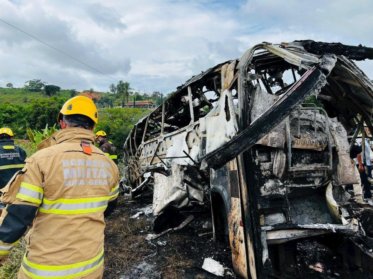 Governador de Minas Gerais, Romeu Zema, lamenta mortes de grave acidente na BR-116