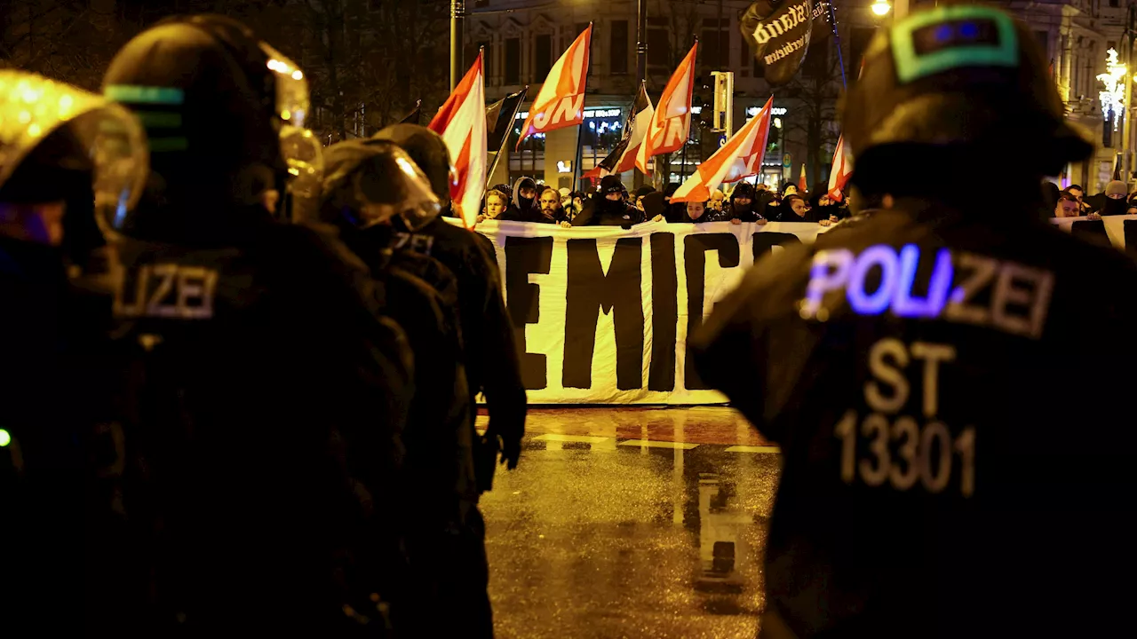 Anschlag auf Weihnachtsmarkt - Horde Rechtsextremer marschiert jetzt in Magdeburg auf