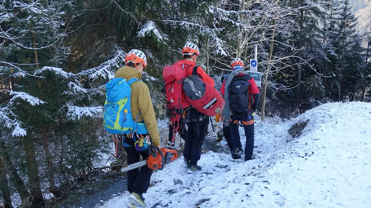  Wegen Schneehöhe – drei Männer gerieten in Bergnot