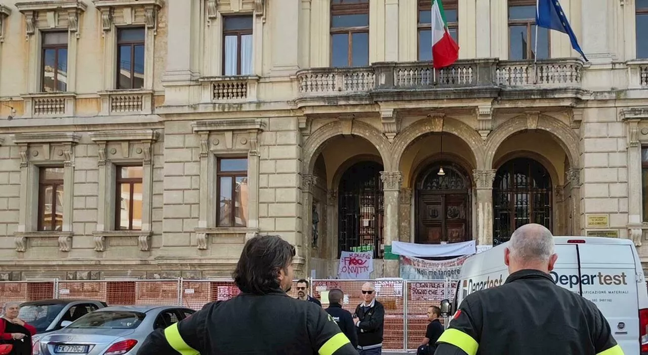 La Cassazione respinge il ricorso: palazzo Delfico resta sotto sequestro