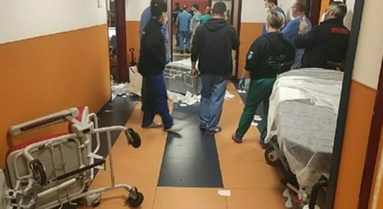 Aggressione in ospedale: paziente spezza la mano all'infermiere in pronto soccorso, arrestato 22enne