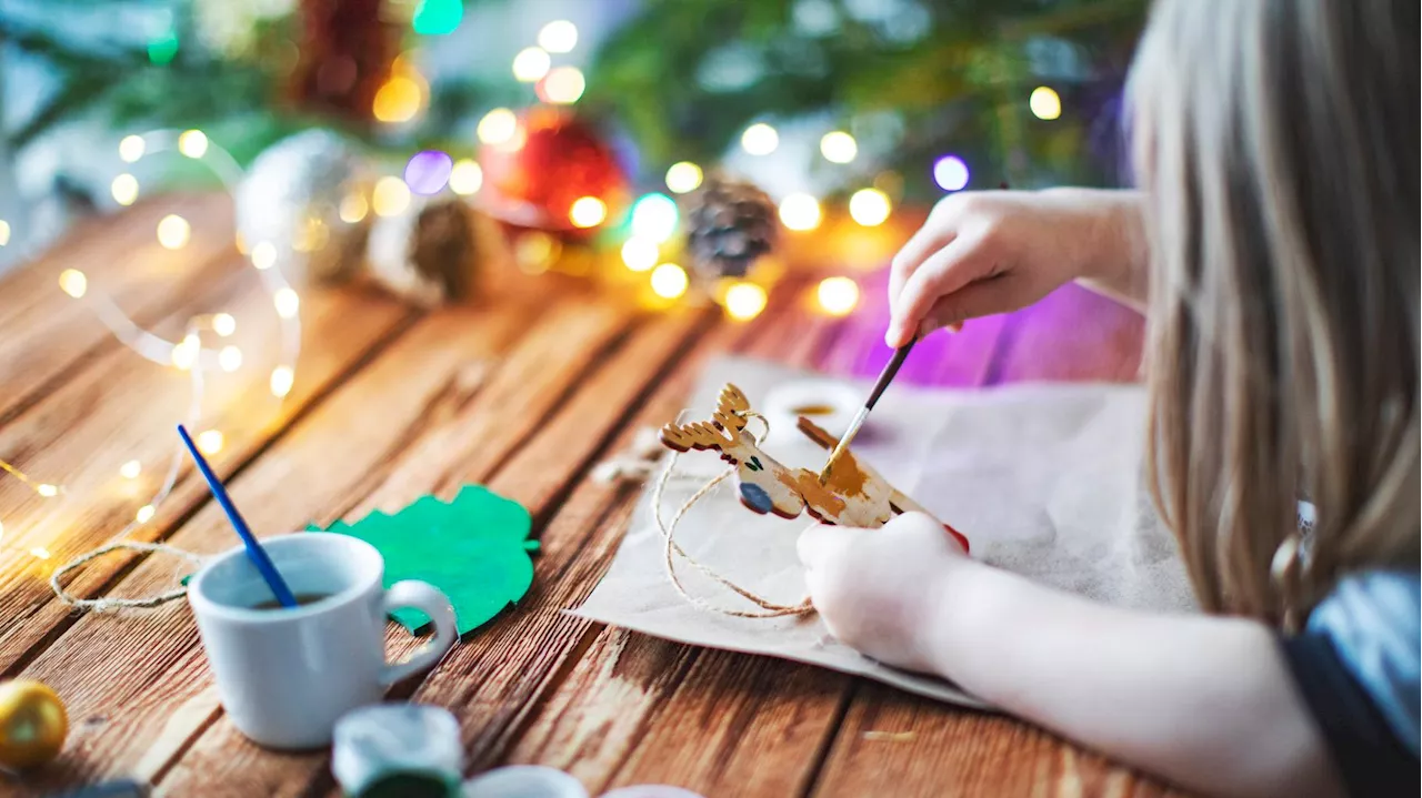 Pendant les vacances de Noël, voici 6 activités créatives et festives à réaliser avec vos enfants