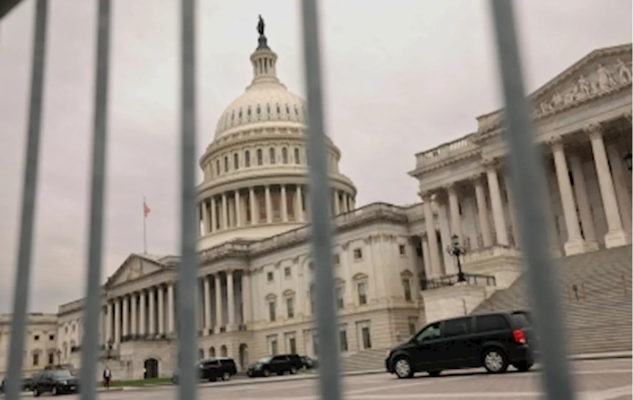 US Congress passes budget deal to avert shutdown, saves Christmas for federal workers