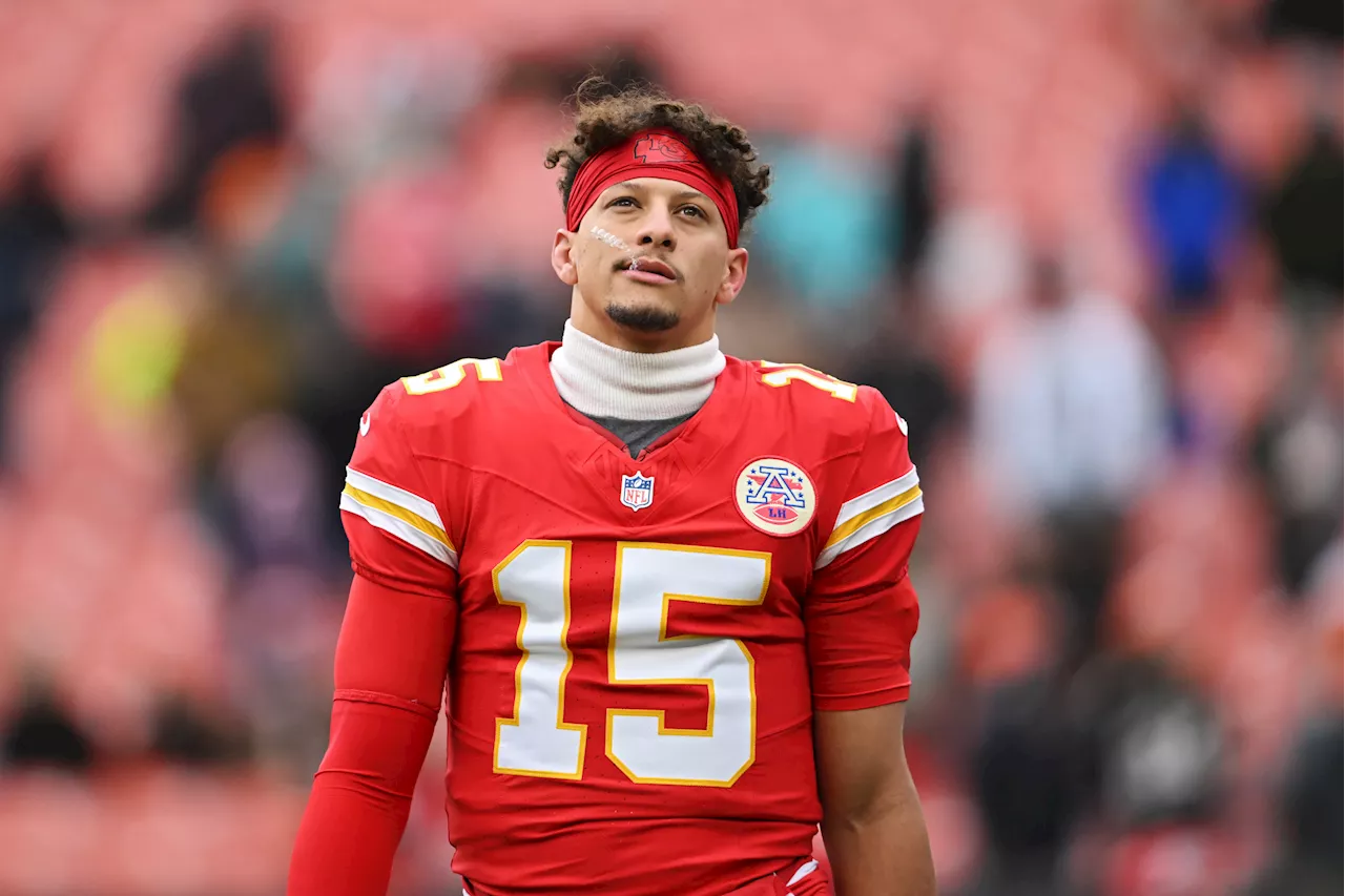 Chiefs Are Making a Mistake Starting Patrick Mahomes vs Texans