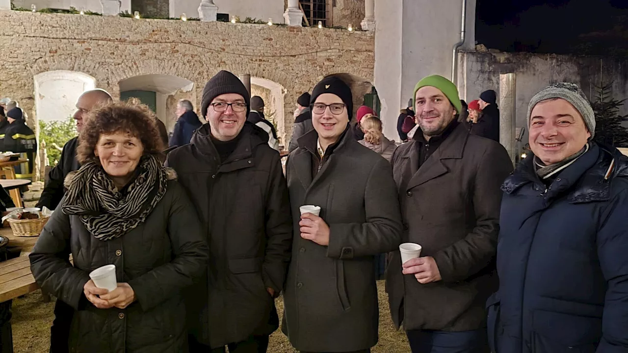 Kiblitzer kosteten köstlichen Kräutertee beim Advent im Arkadenhof