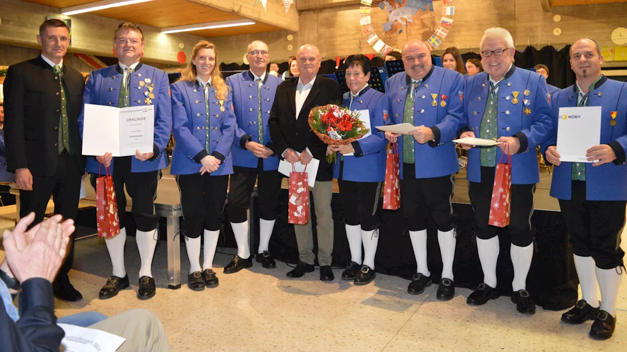 Schwadorfer Quintett für 60 Jahre im Musikverein geehrt