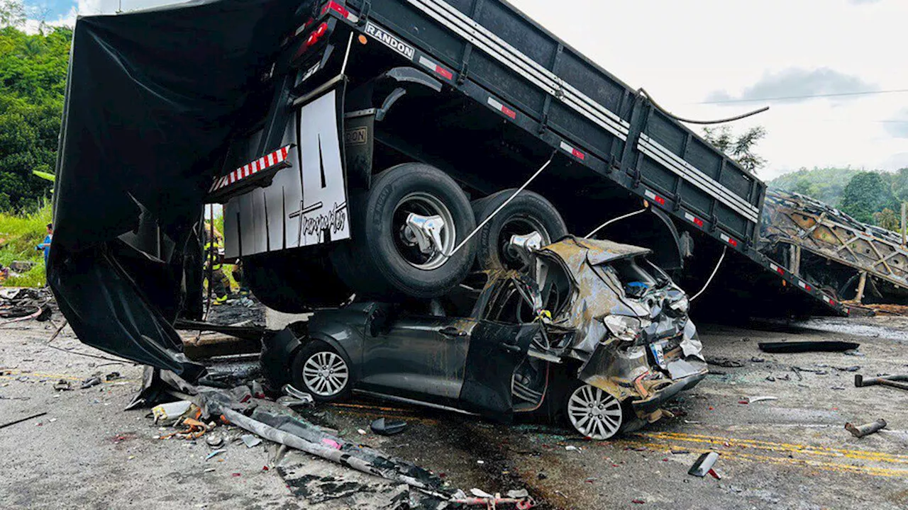 Brasil: trágico accidente en una ruta de Minas Gerais dejó al menos 32 muertos