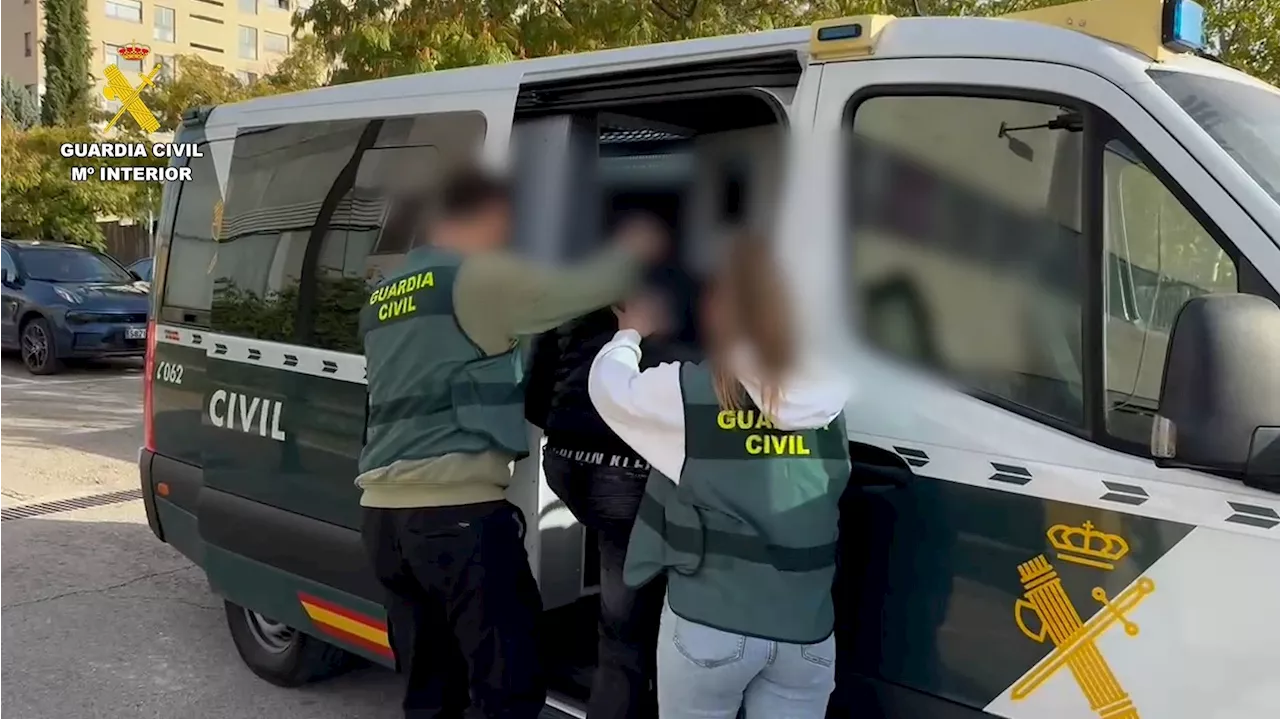 La Guardia Civil desmantela un grupo criminal que hurtaba tarjetas bancarias por el método del 'cambiazo'