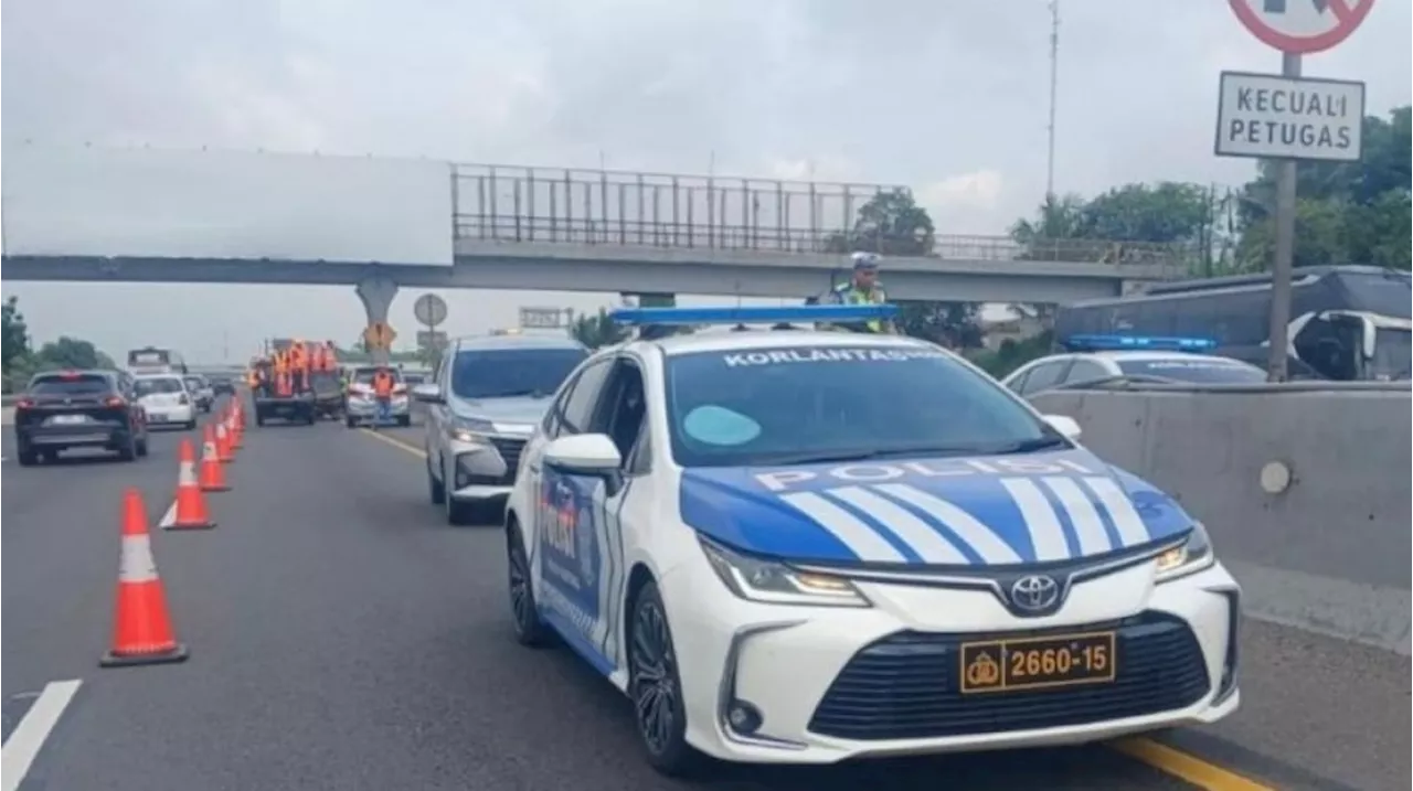 Macet di Tol Japek Arah Cikampek, Contraflow Dibuka dari KM 55