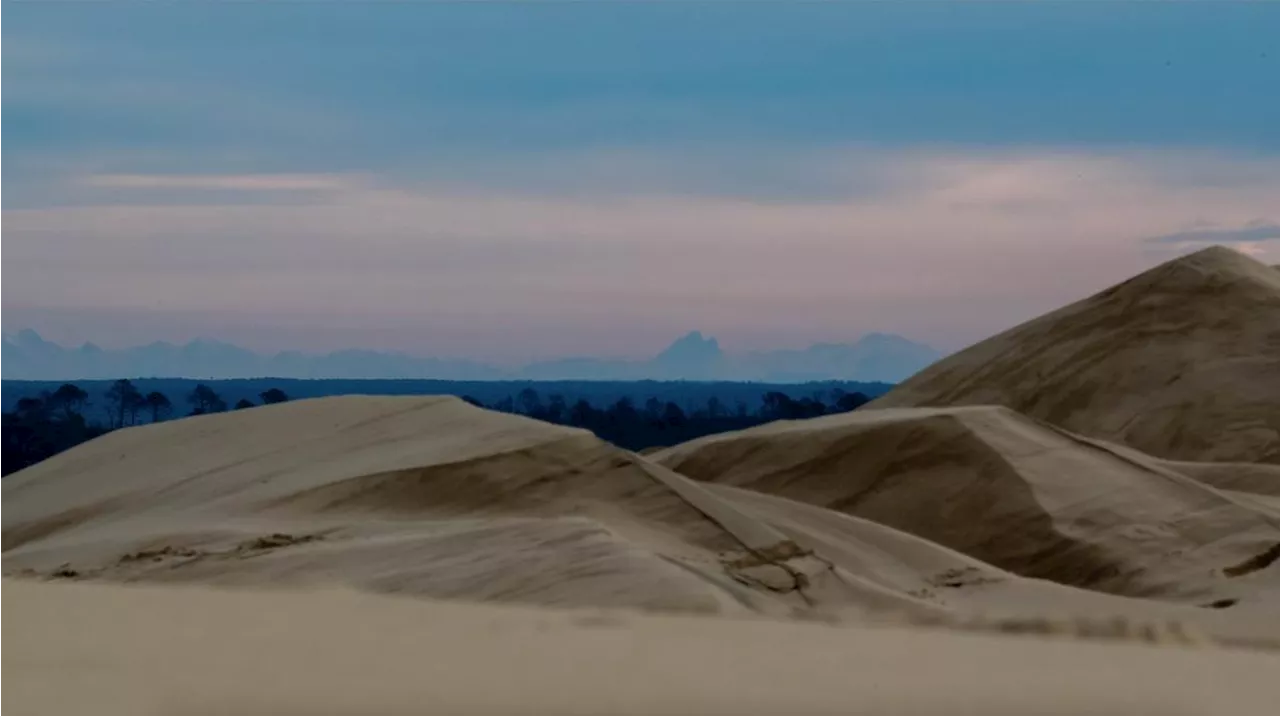 En images. Le mirage des Pyrénées, toujours spectaculaire, au-dessus de la dune du Pilat