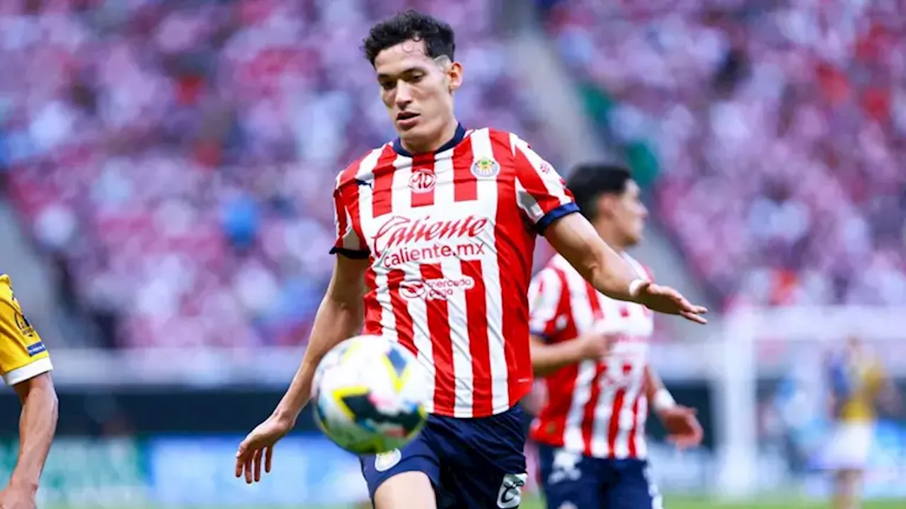 Pase de Jesús Orozco de las Chivas al Cruz Azul se encuentra detenido