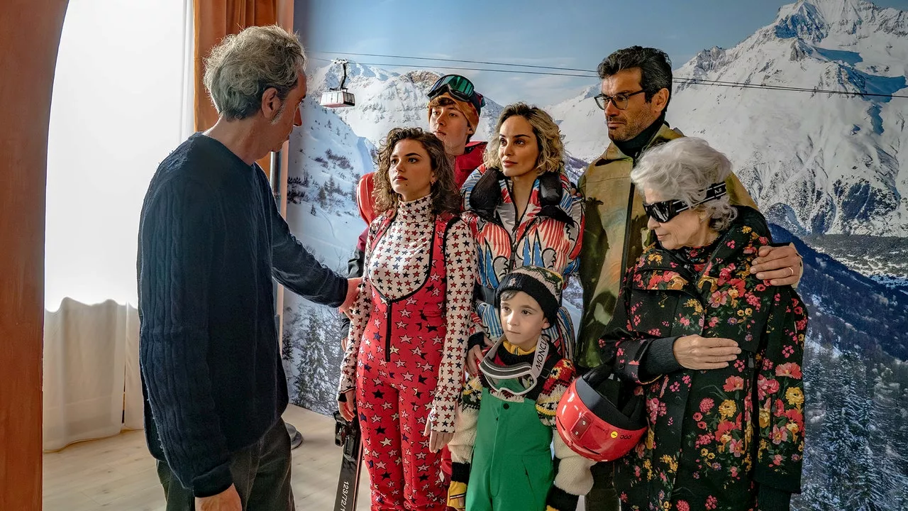 Moncler Grenoble e Paolo Sorrentino ci regalano qualcosa di speciale per accogliere l'inverno