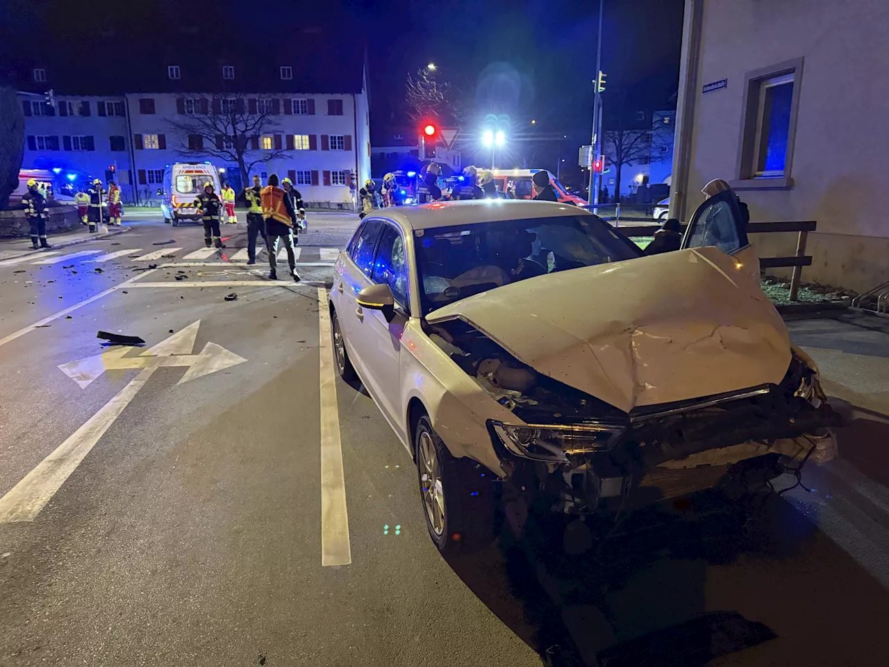 Schwerer Verkehrsunfall in Bregenz: Zwei Pkw-Lenker verletzt