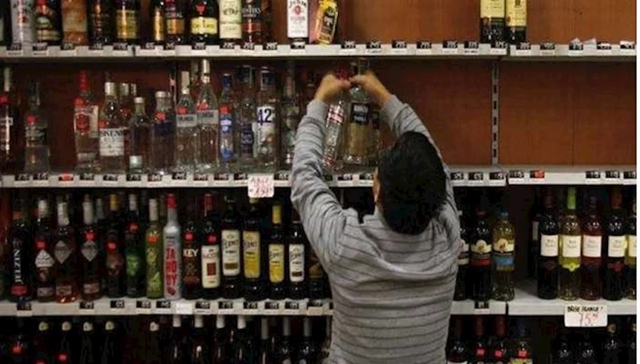 AP Liquor Prices: మందుబాబులకు మరింత కిక్, భారీగా తగ్గిన మద్యం ధరలు ఏ బ్రాండ్ ధర ఎంతంటే