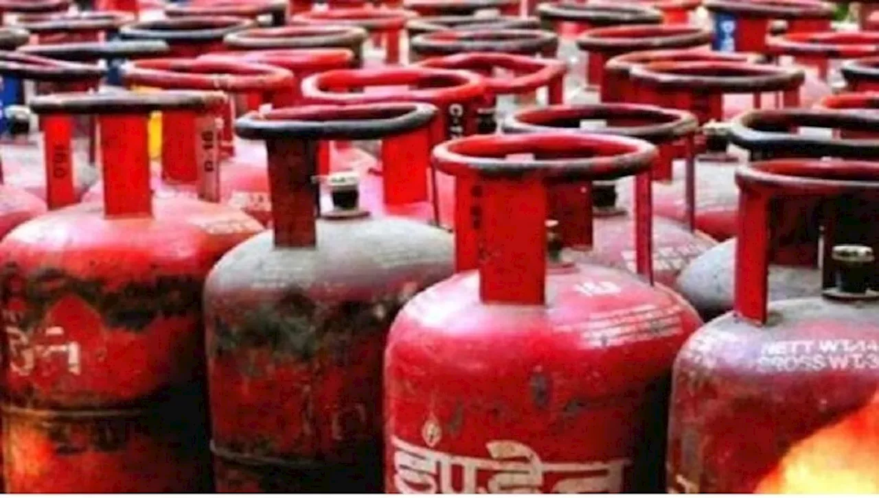 LPG Price Hike: మళ్లీ పెరిగిన గ్యాస్ సిలెండర్ ధర, ఎల్పీజీ సిలెండర్ ధర ఏ నగరంలో ఎంతంటే