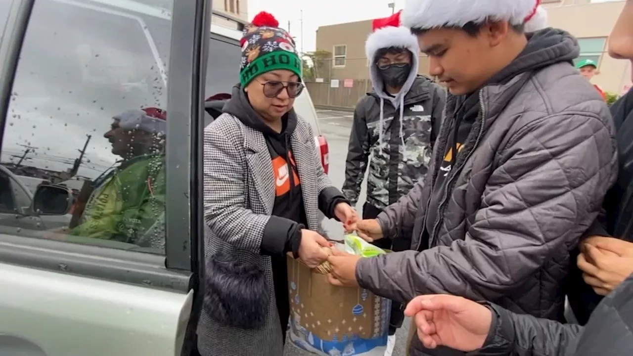 Drive-thru turkey drive in San Francisco collects holiday meals families in need