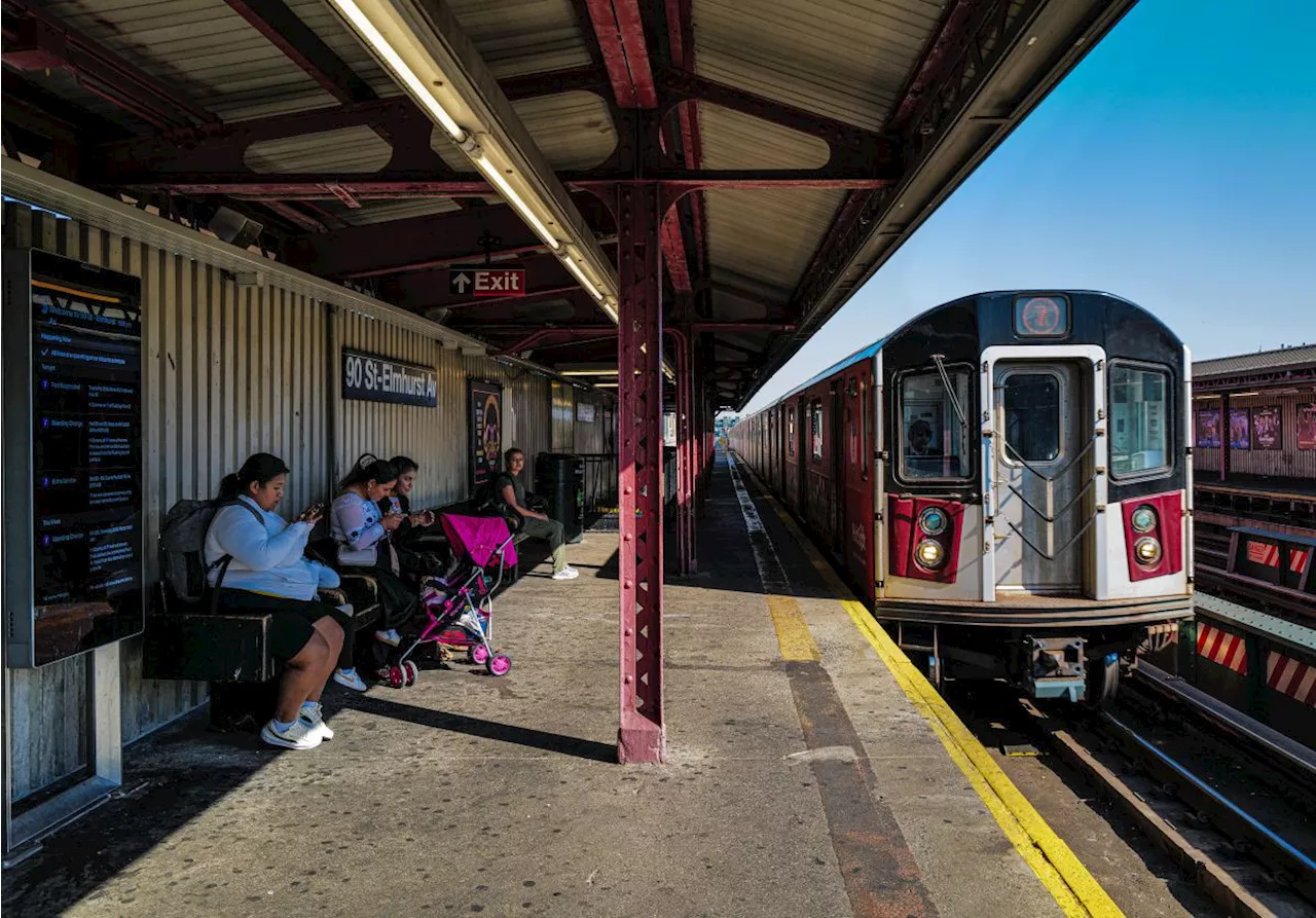 Man stabbed dead after Queens subway robbery attempt escalates into violent brawl on 7 line: cops