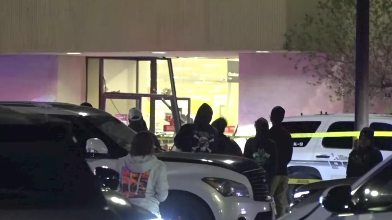 Motorist dead after driving into Killeen, Texas, shopping mall and injuring 5