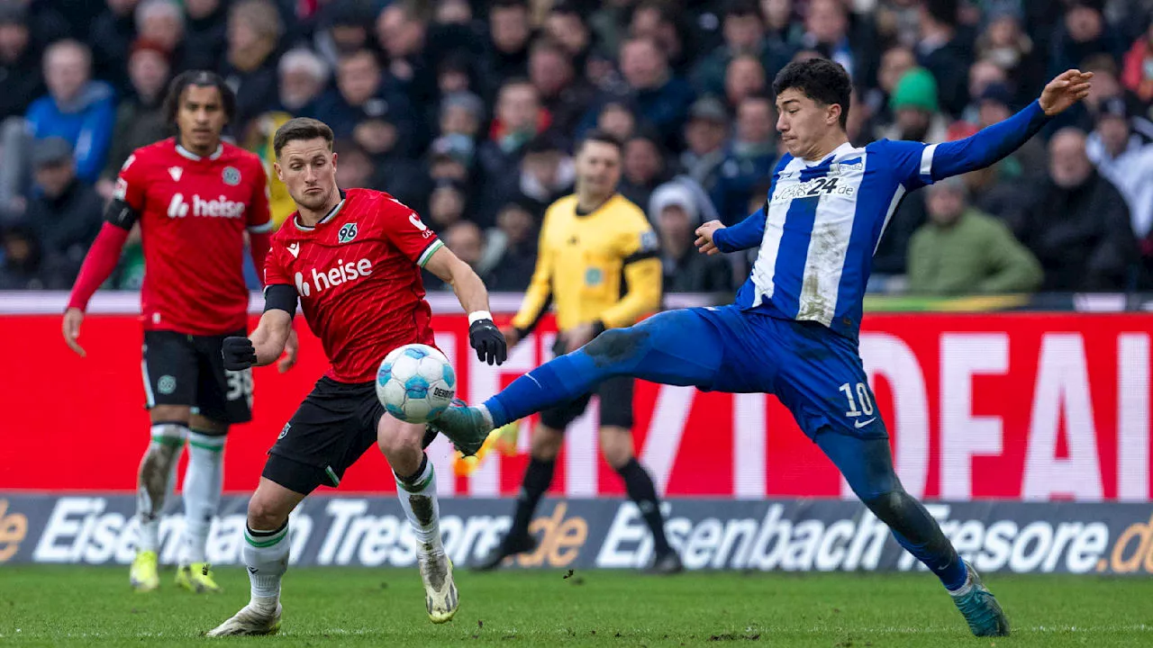 Hannover 96: Nach 0:0 gegen Hertha! Fans laden 96-Profis zum Bier ein