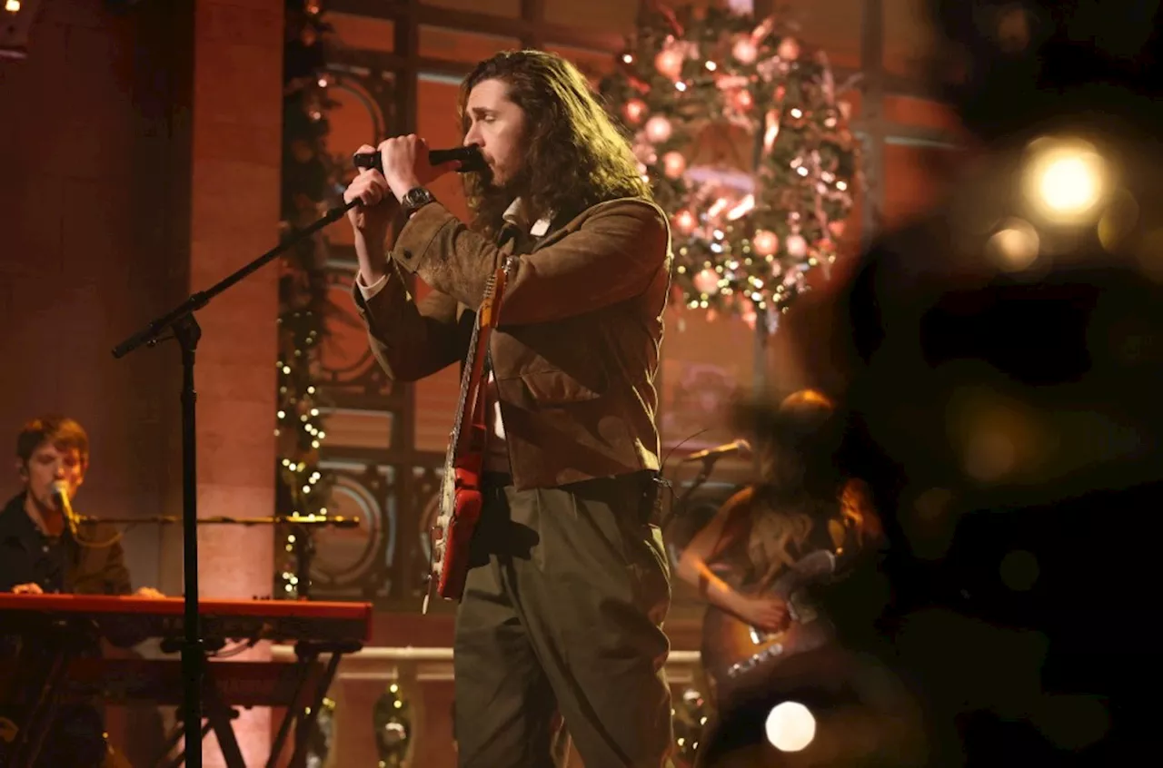 Hozier Performs ‘Too Sweet’ & ‘Fairytale of New York’ Cover on ‘SNL’: Watch