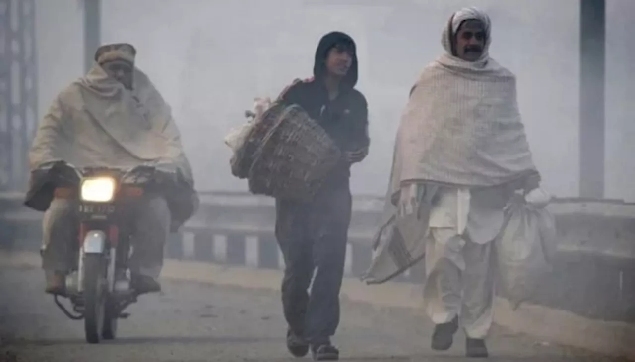 Cold wave hits Sindh, Karachi temperature drops to 9.5°C