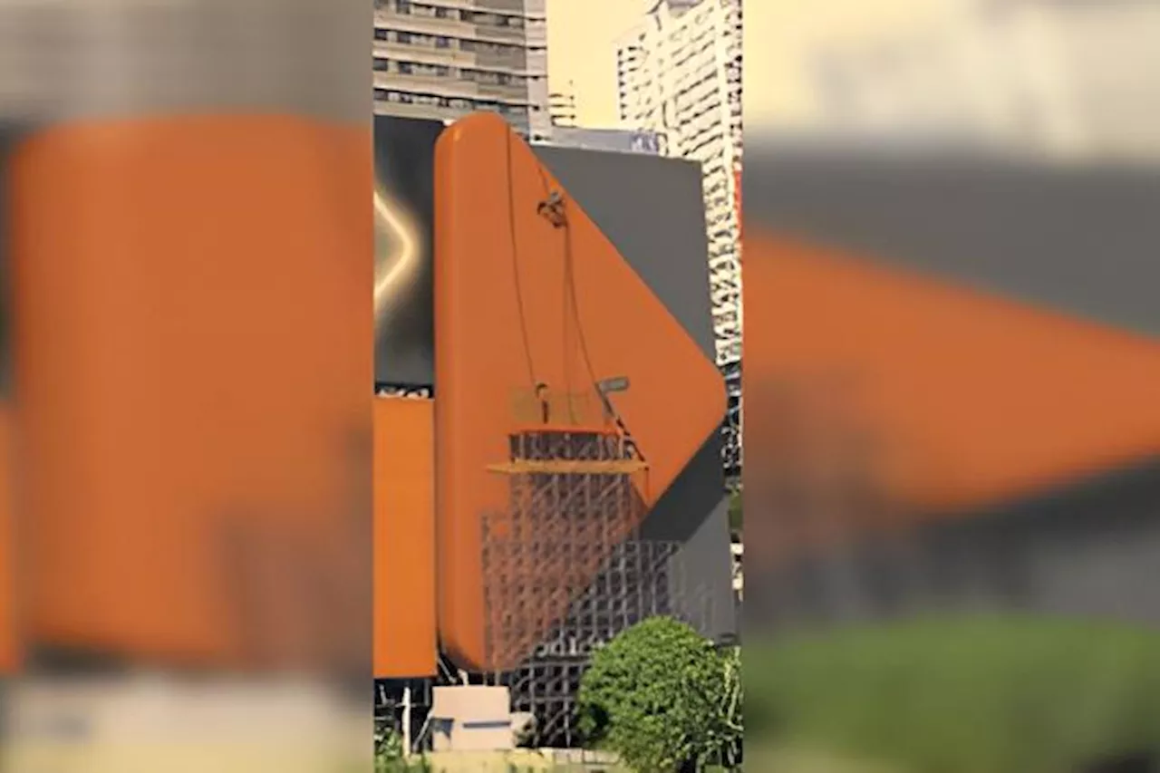 Giant play button installation on EDSA sparks curiosity