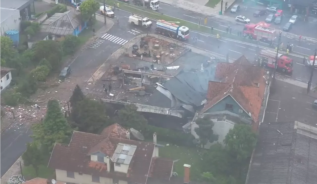 Veja imagens da queda de avião em Gramado