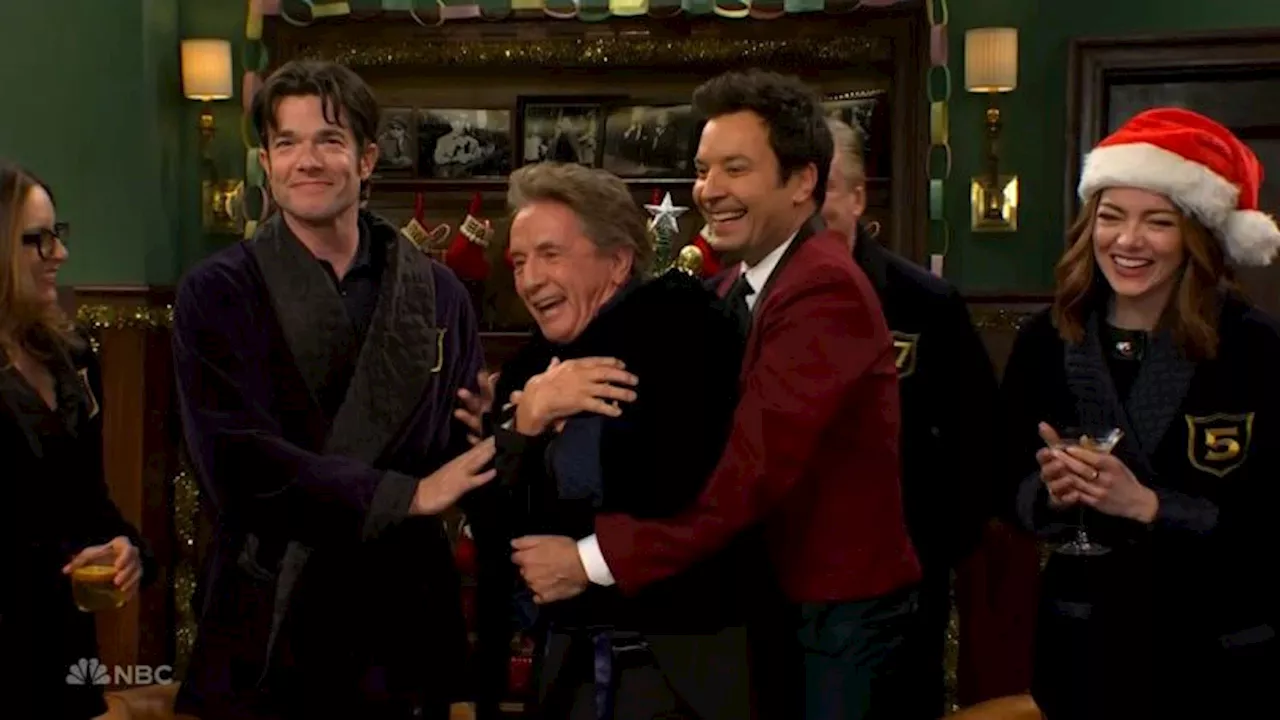 Tom Hanks, Emma Stone, Tina Fey y otros que han presentado 'SNL' en 5 ocasiones dan la bienvenida a Martin Short al club