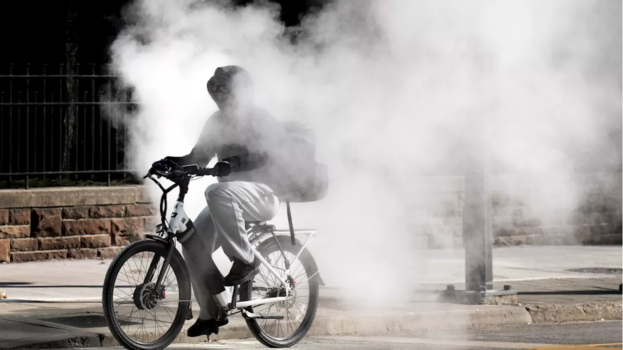 Cold in Toronto feels like -21 with the wind chill Sunday morning