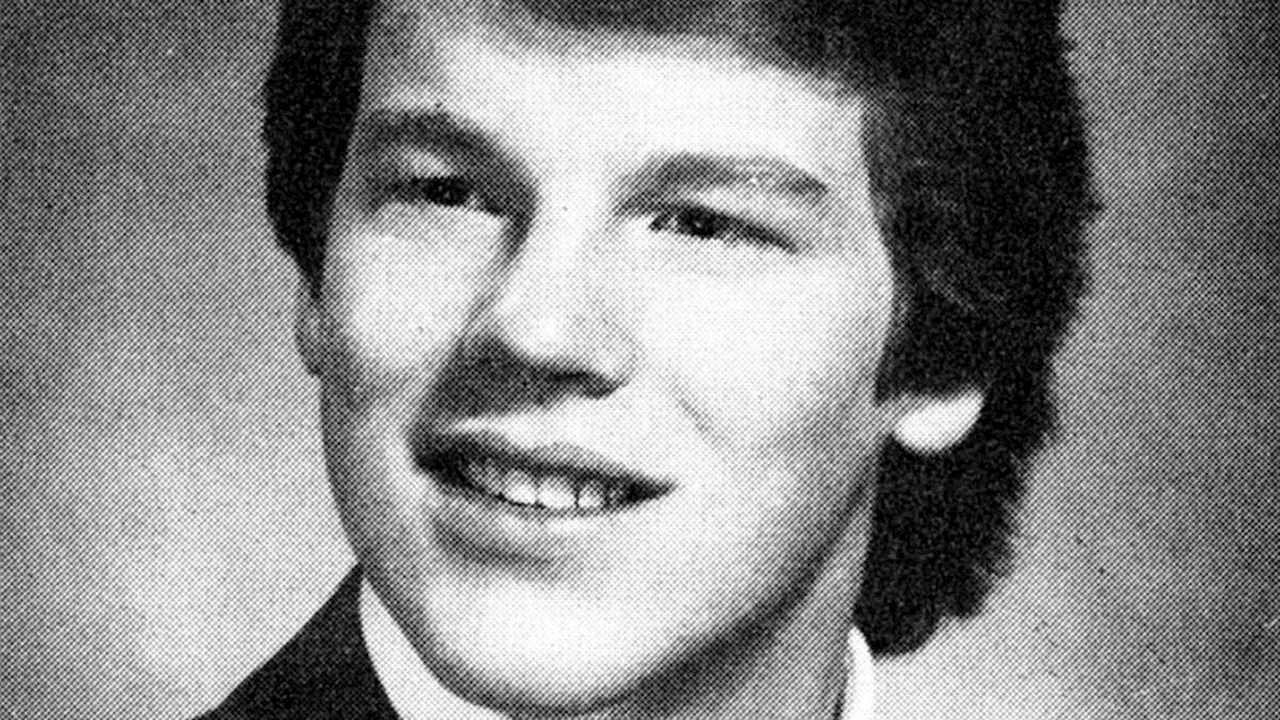 Tragic Oscar-winner who died of drugs is unrecognizable in high school yearbook photo... who is he?