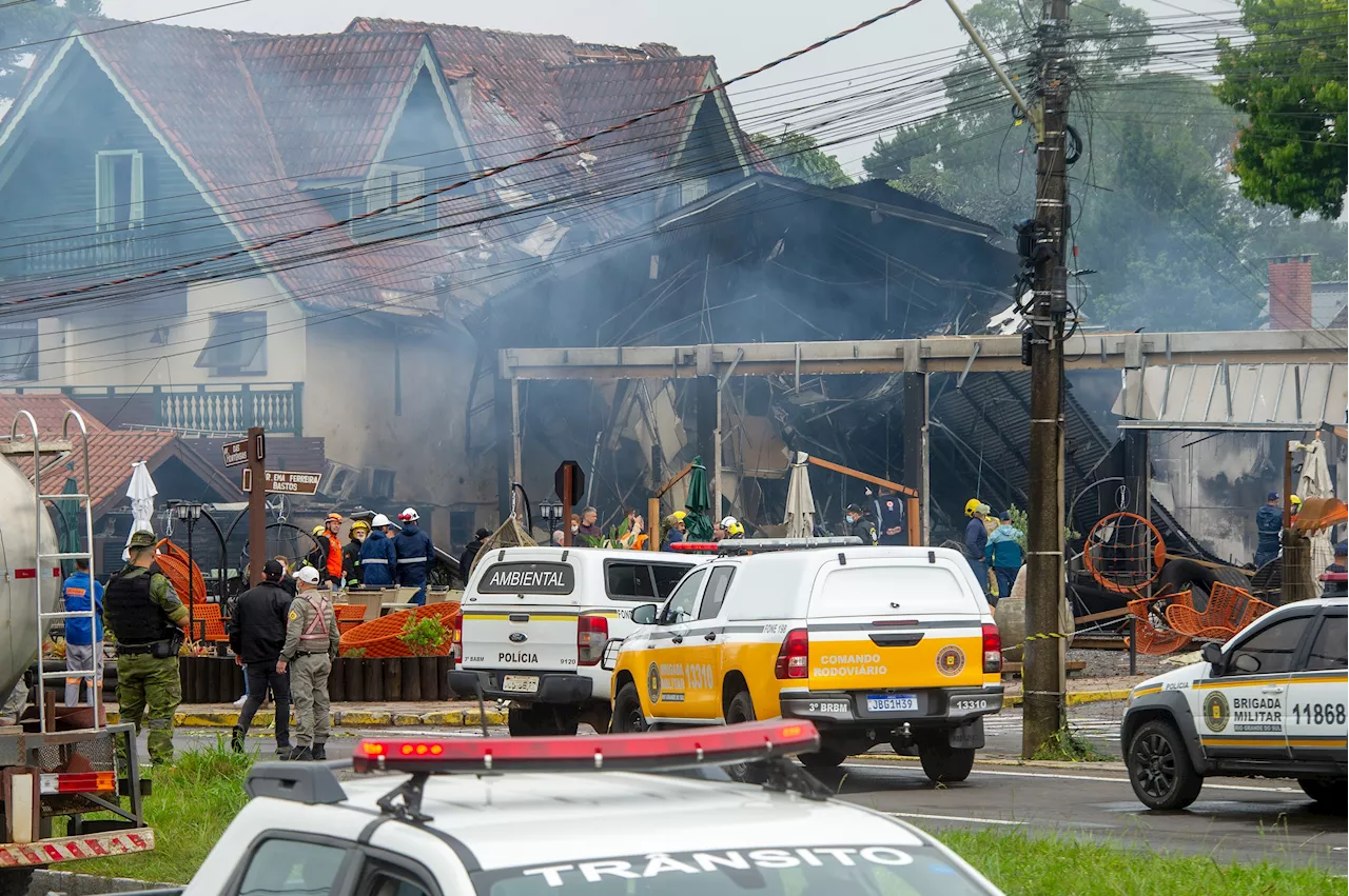 Avião cai em Gramado; veja repercussão