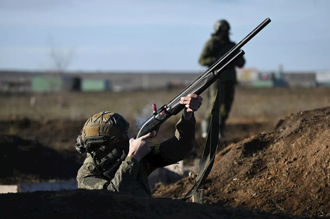 Российская армия ведет бои за господствующие высоты на севере ДНР