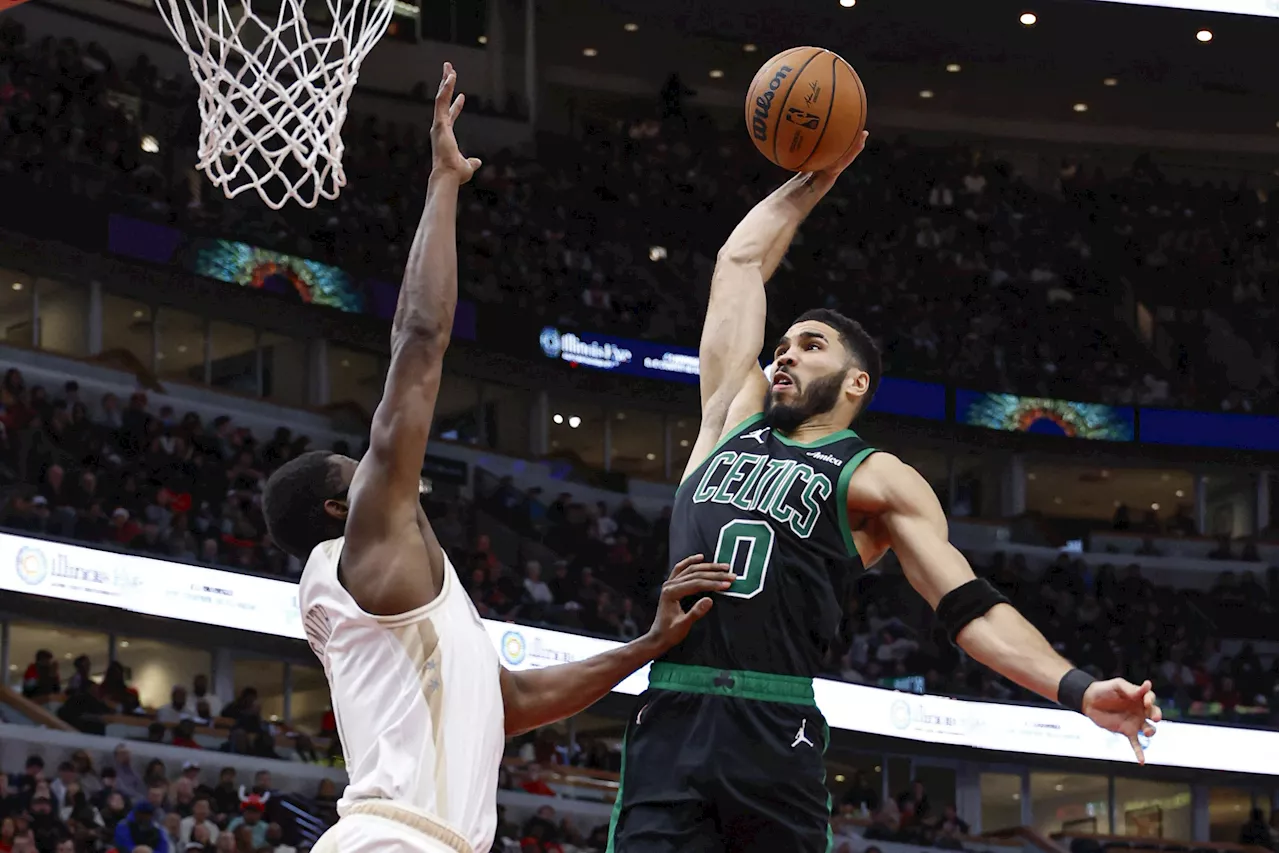 NBA: Jayson Tatum pours in 43 to carry Celtics past Bulls