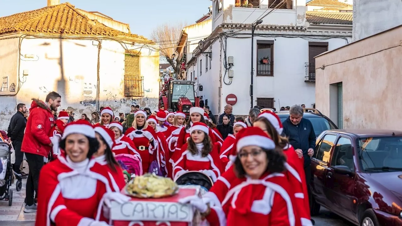 Una cabalgata de 200 'mamás noeles' reivindican igualdad en Otura, Granada