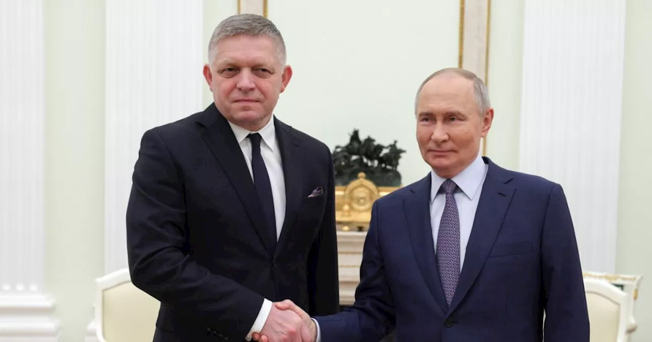 Robert Fico unangekündigt zu Gesprächen mit Putin im Kreml