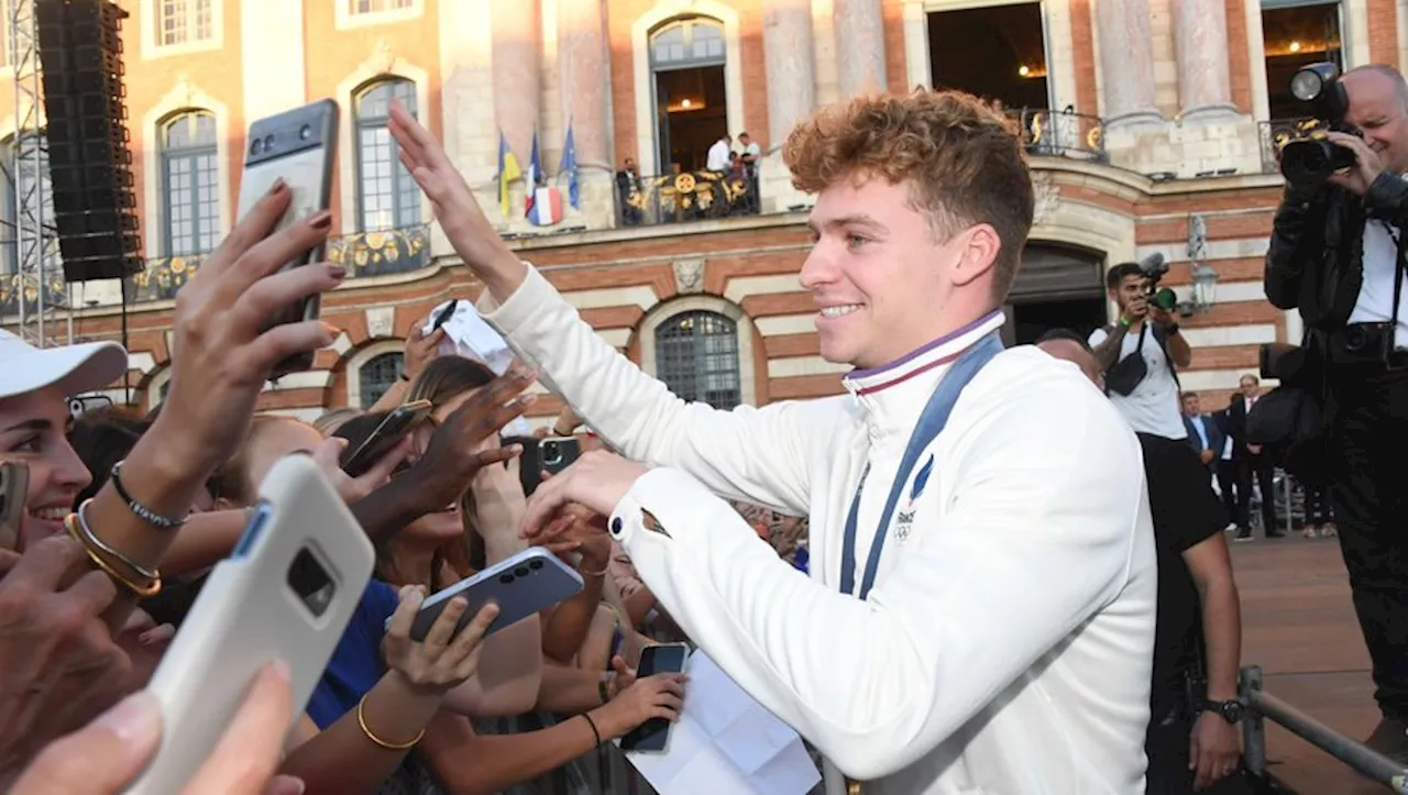 Léon Marchand : plus fort qu’Antoine Dupont et Teddy Riner… Le nageur star plébiscité par les Français cette a