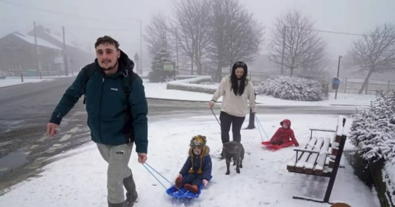 Exact hour UK will be hit by major snow storm as Yorkshire affected