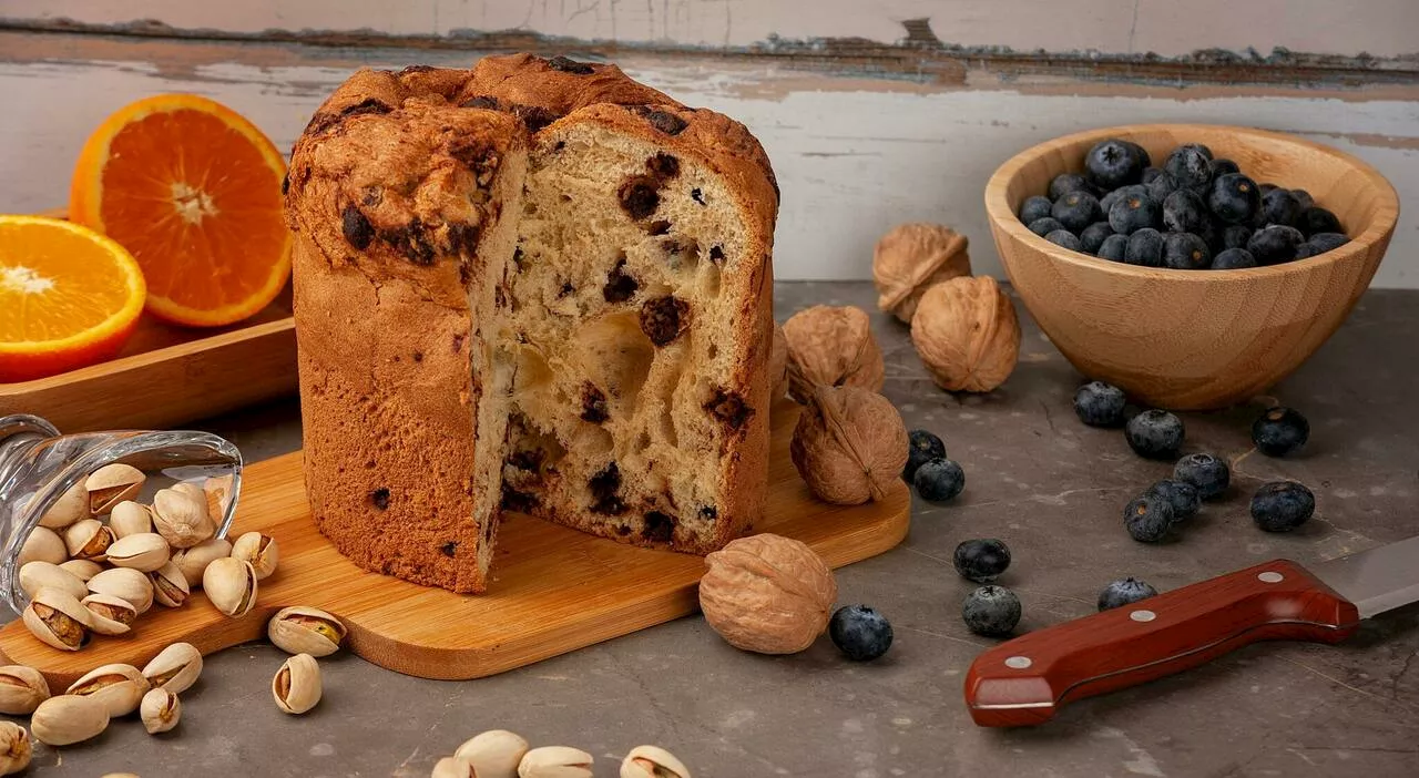 Panettone, dove si butta la carta? Ecco quale errore non bisogna commettere con il pirottino