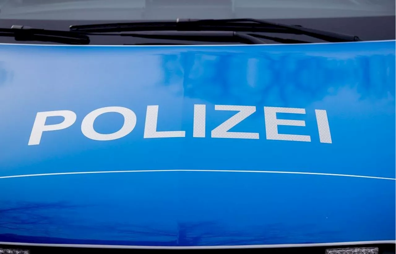 Betrunkener Radfahrer stürzt bei Mainburg und fällt in den Graben – nun ermittelt Polizei gegen ihn