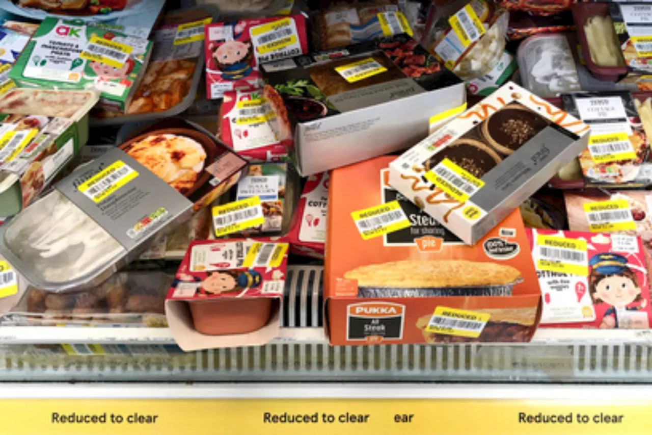 – this is when the Christmas Eve yellow sticker discounts happen in each supermarket'