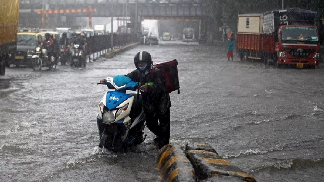 UP Weather: नए साल से पहले होगी झमाझम बारिश, इन क्षेत्रों में पड़ेगी हाड़ कंपाने वाली ठंड