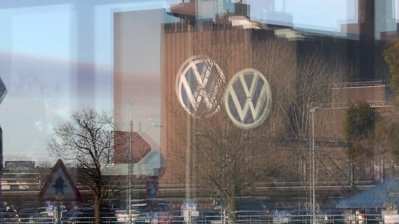 'Müssen Teil der Lösung sein': 4000 VW-Manager sollen auf zehn Prozent Gehalt verzichten